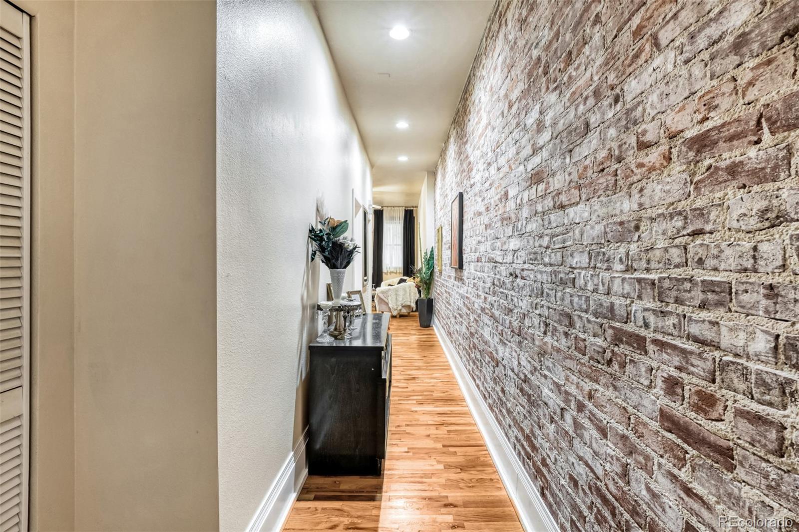 MLS Image #4 for 1368 n downing street 3,denver, Colorado