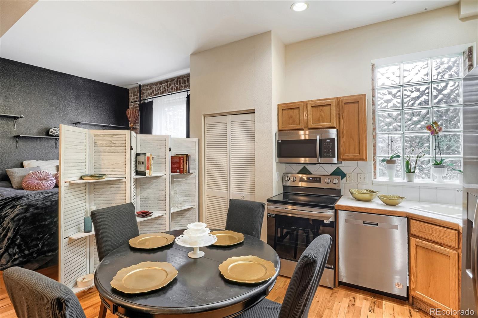 MLS Image #8 for 1368 n downing street 3,denver, Colorado