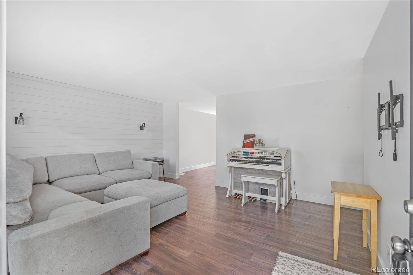 MLS Image #6 for 4234 w radcliff avenue,denver, Colorado