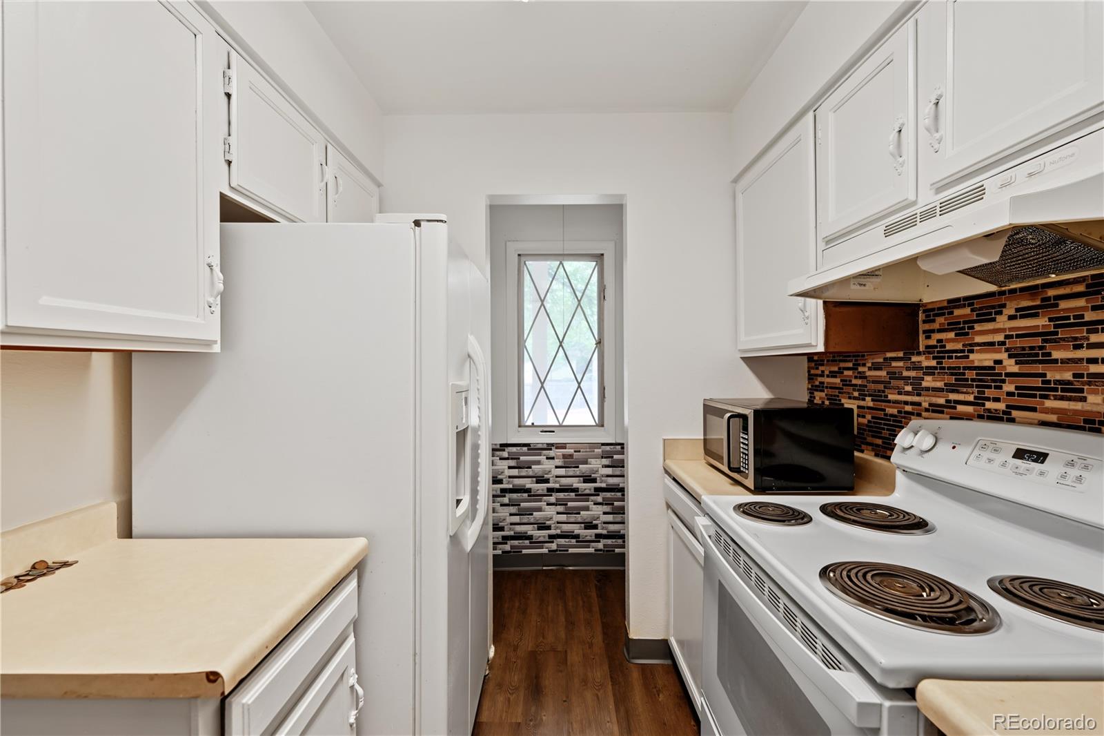 MLS Image #9 for 15566 e louisiana avenue,aurora, Colorado