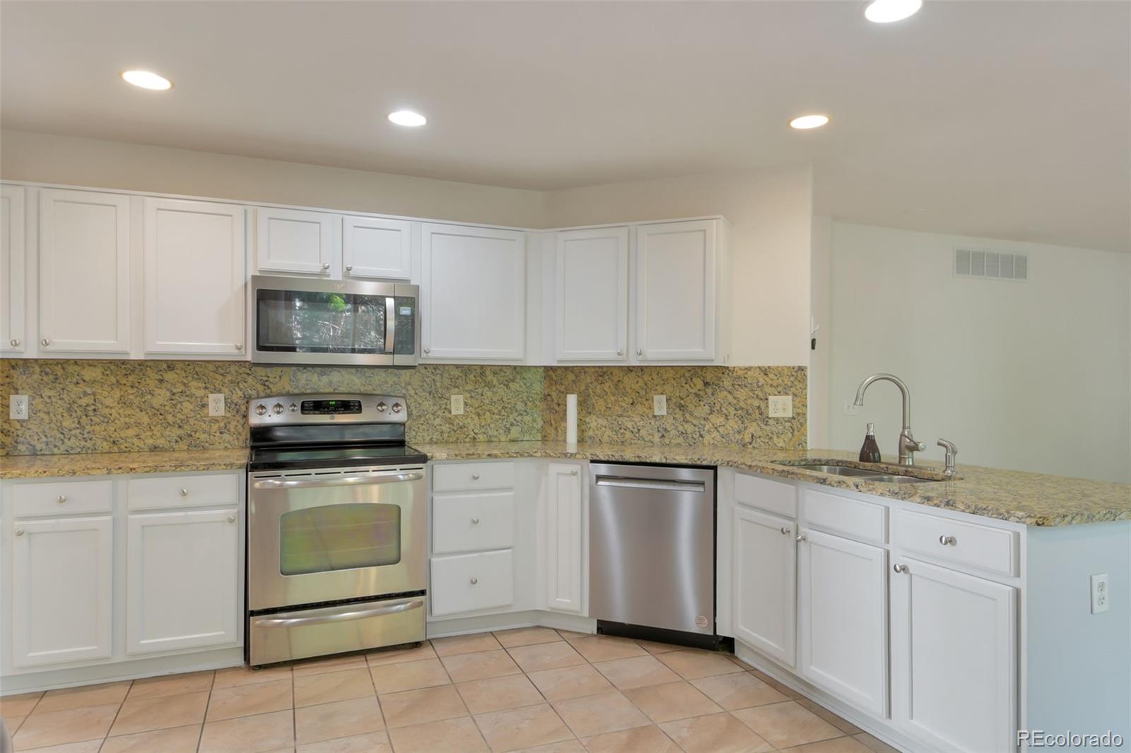 MLS Image #7 for 19464 e bates avenue,aurora, Colorado