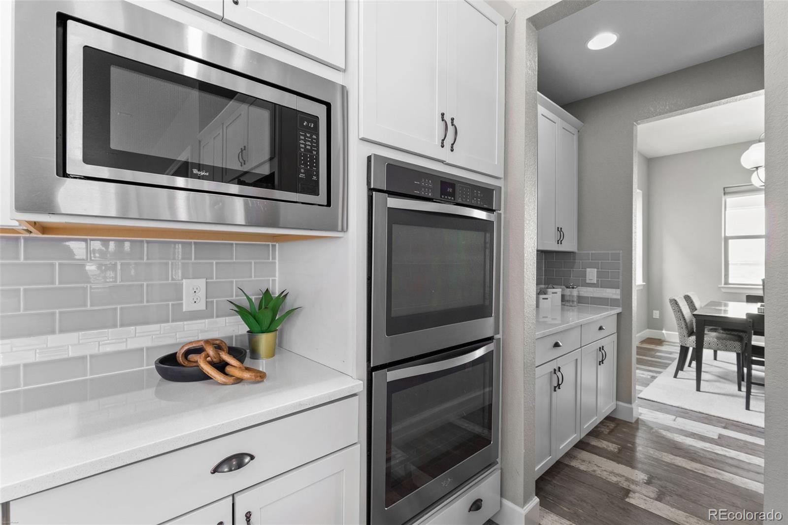 MLS Image #18 for 9442 e 53rd avenue,denver, Colorado