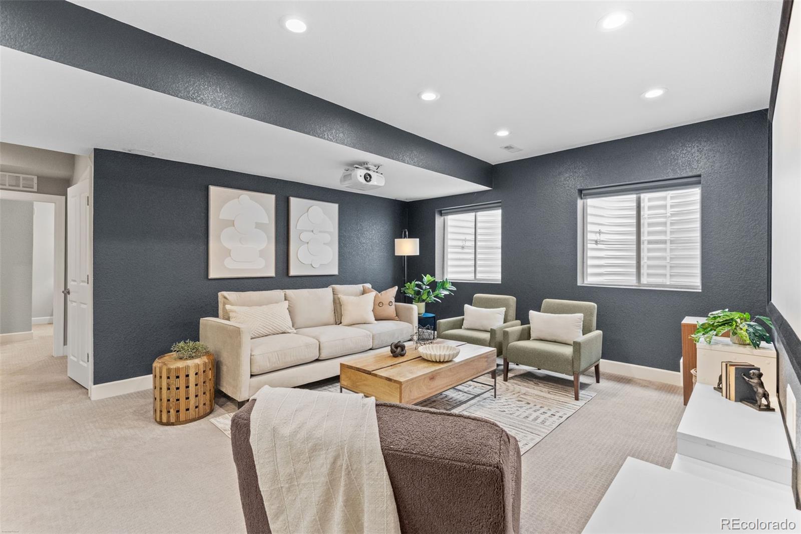 MLS Image #5 for 9442 e 53rd avenue,denver, Colorado