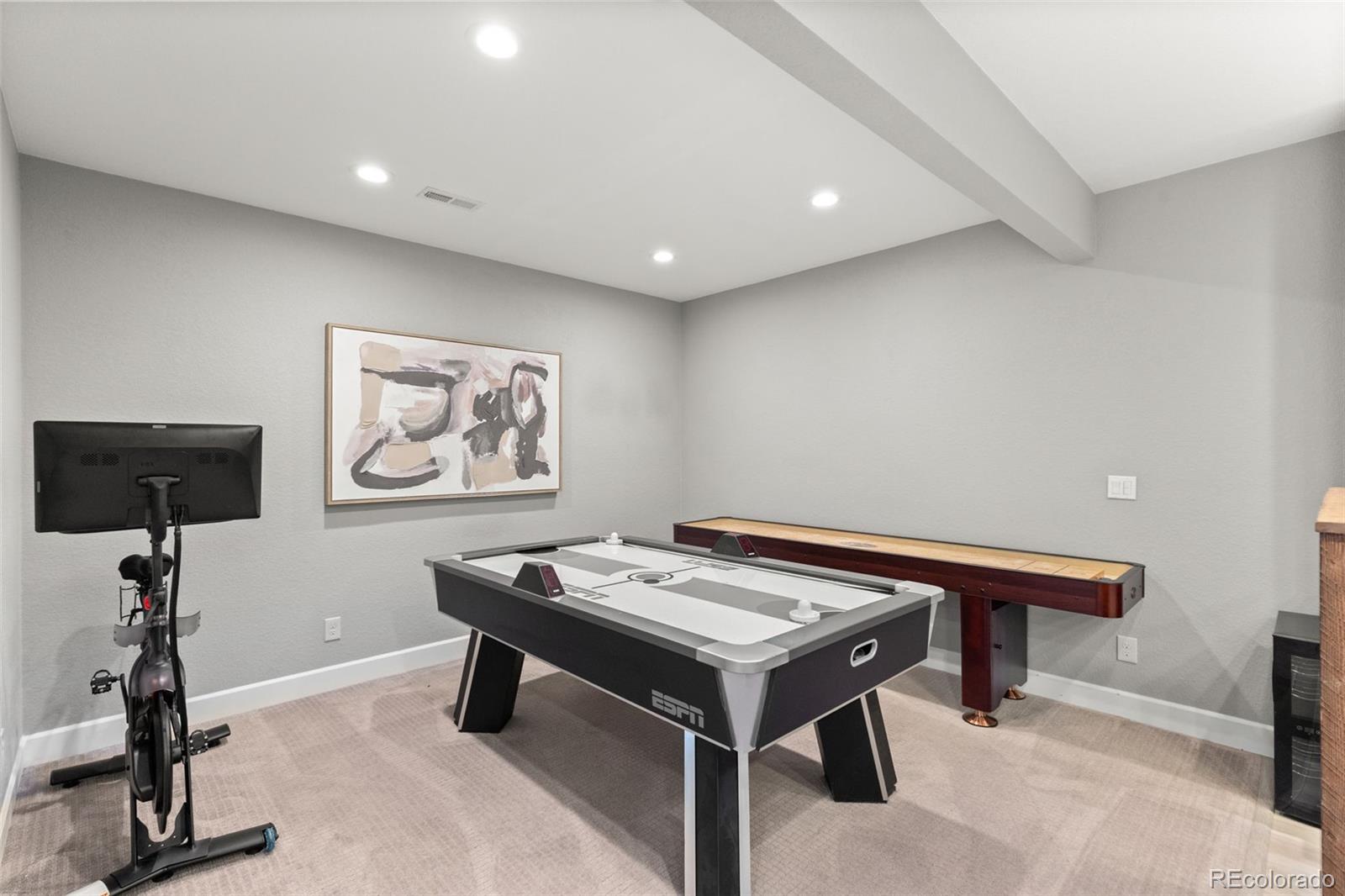 MLS Image #6 for 9442 e 53rd avenue,denver, Colorado