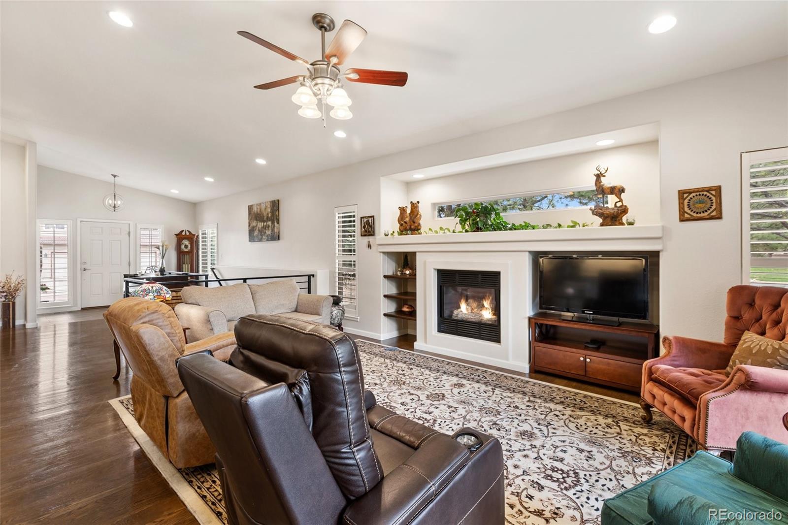 MLS Image #10 for 3385  hollycrest drive,colorado springs, Colorado