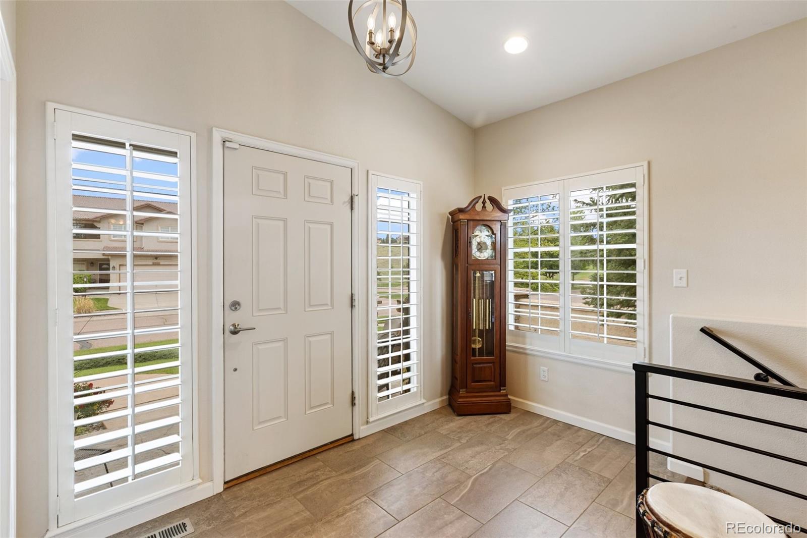 MLS Image #3 for 3385  hollycrest drive,colorado springs, Colorado