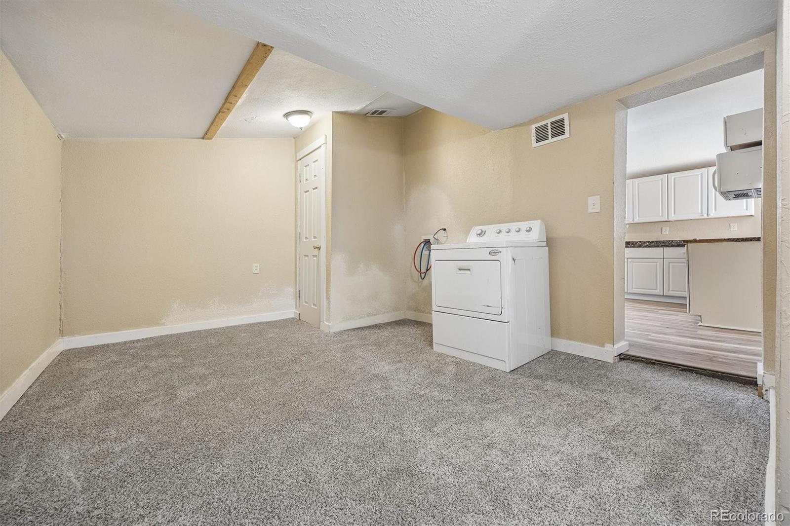 MLS Image #15 for 937 s vrain street,denver, Colorado