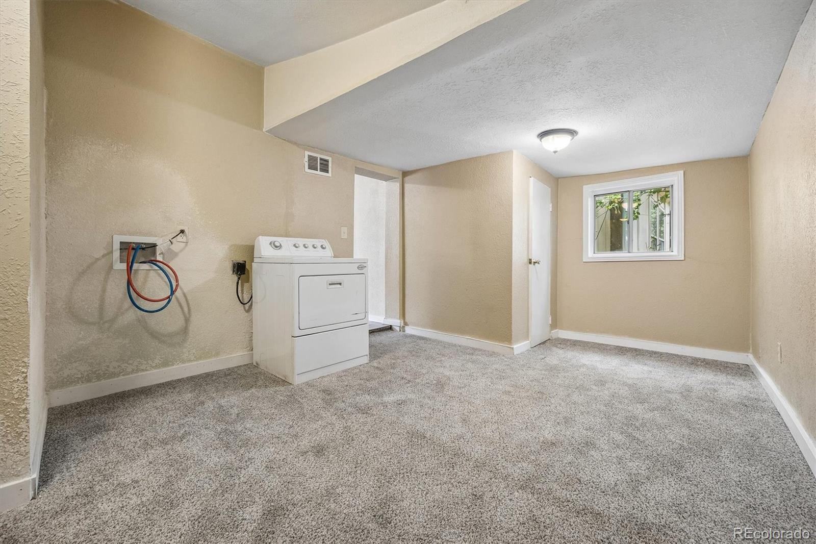 MLS Image #16 for 937 s vrain street,denver, Colorado