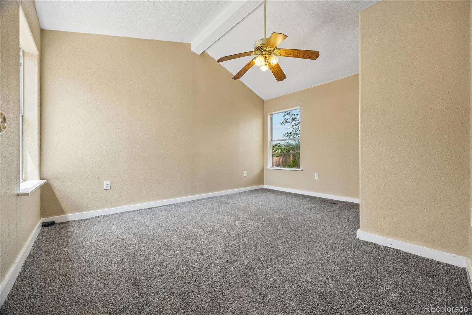 MLS Image #21 for 937 s vrain street,denver, Colorado