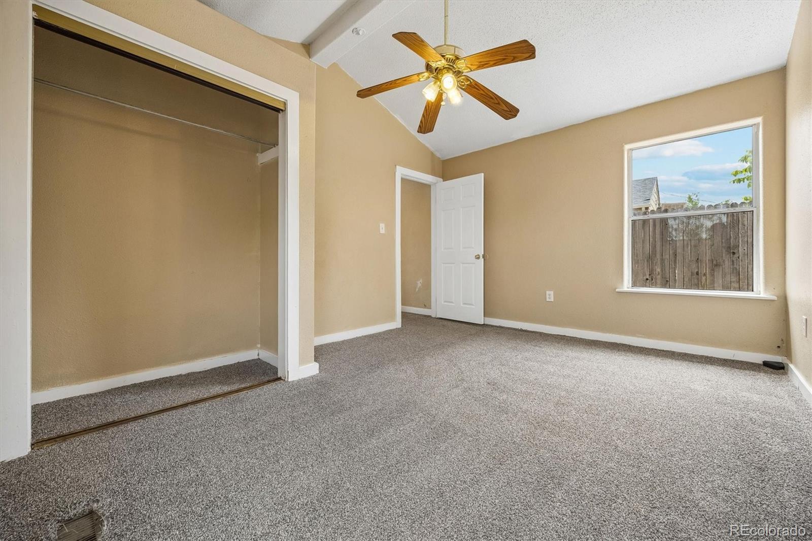 MLS Image #22 for 937 s vrain street,denver, Colorado