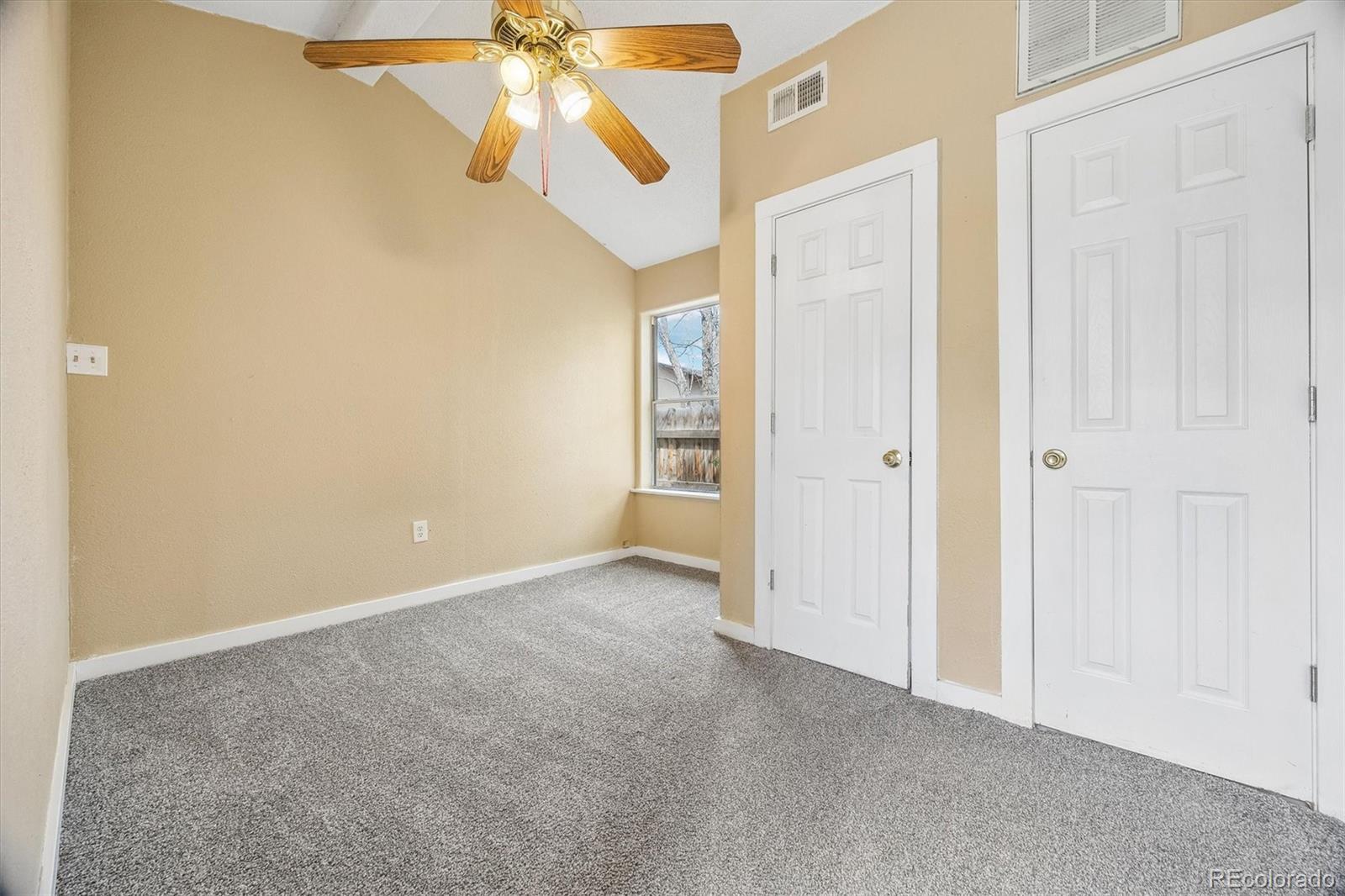 MLS Image #23 for 937 s vrain street,denver, Colorado