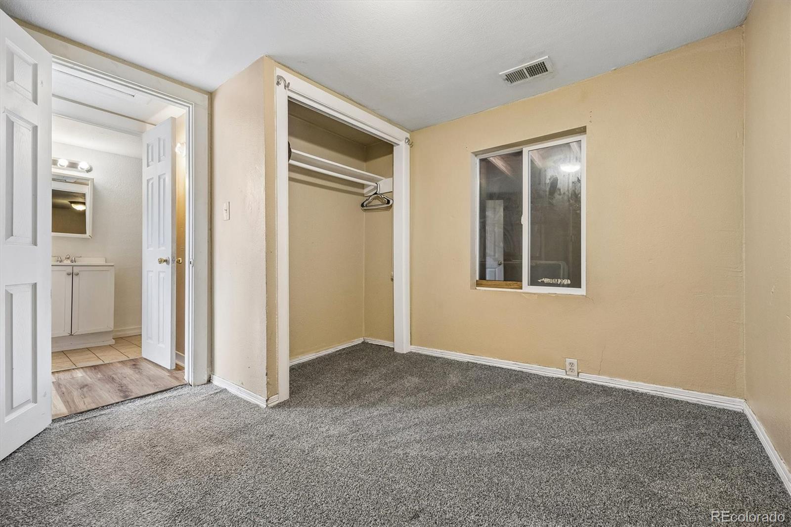 MLS Image #8 for 937 s vrain street,denver, Colorado