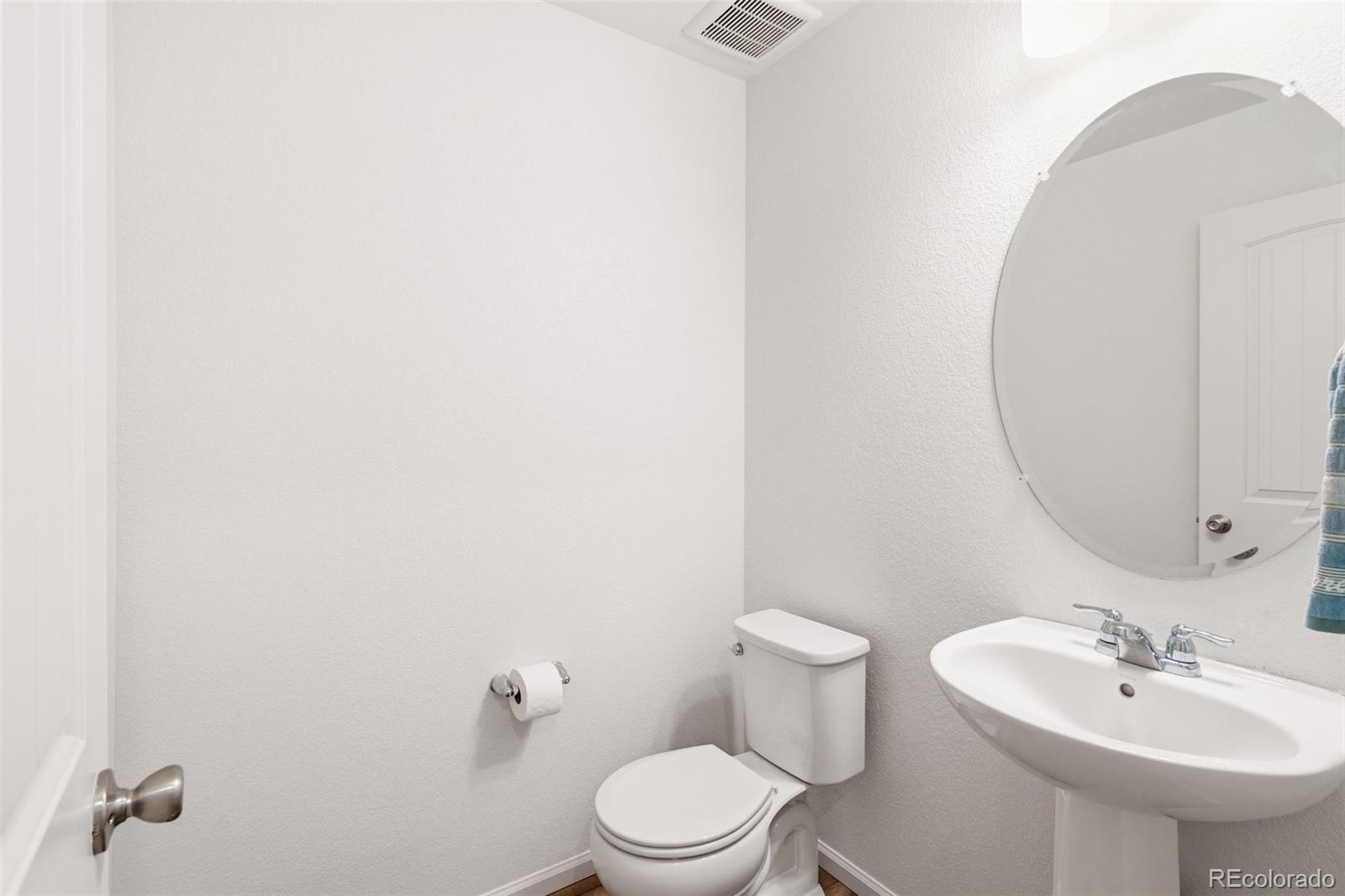 MLS Image #17 for 1916  coopers hawk court,brighton, Colorado