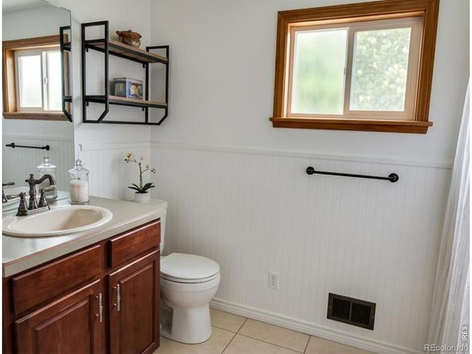 MLS Image #5 for 809  linda street,fort morgan, Colorado