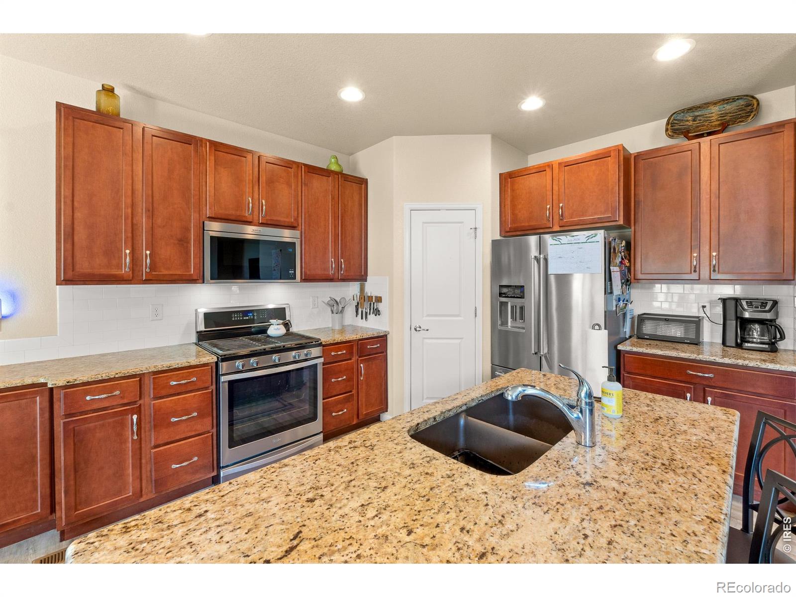 MLS Image #17 for 2005  saddleback drive,milliken, Colorado
