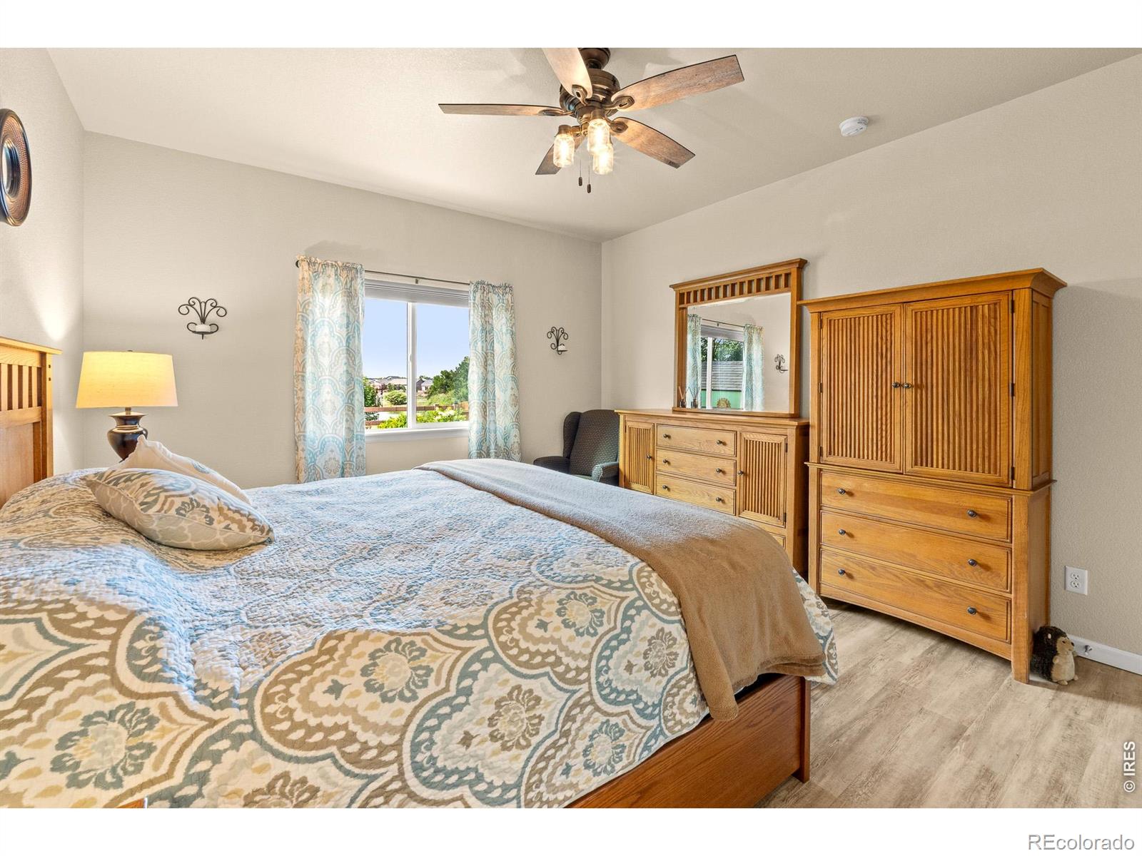 MLS Image #21 for 2005  saddleback drive,milliken, Colorado