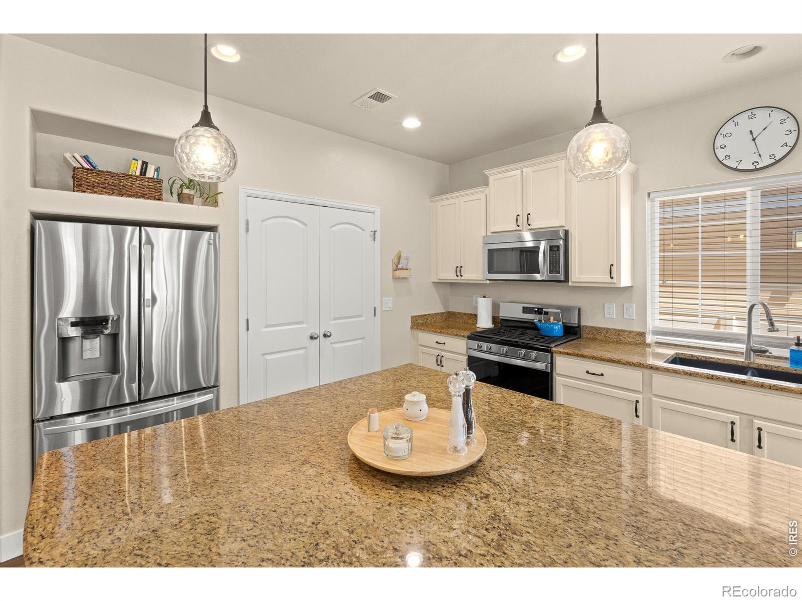 MLS Image #17 for 5056  silverwood drive,johnstown, Colorado