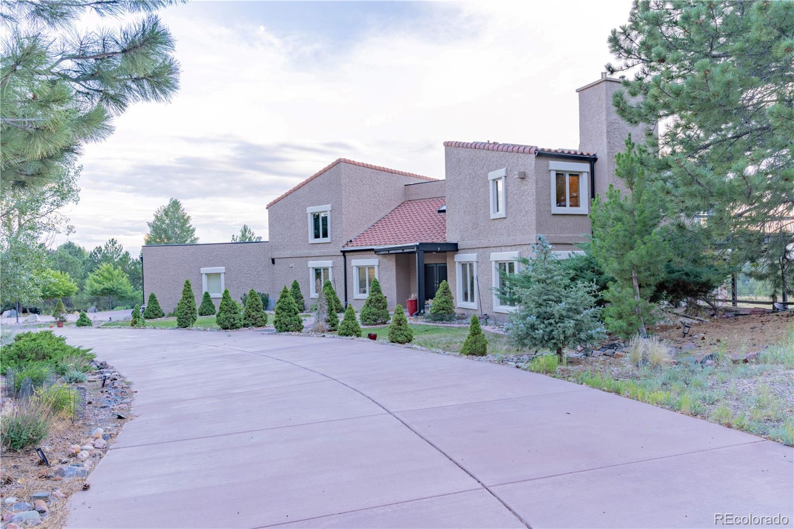 MLS Image #2 for 8095 s oak hill circle,aurora, Colorado