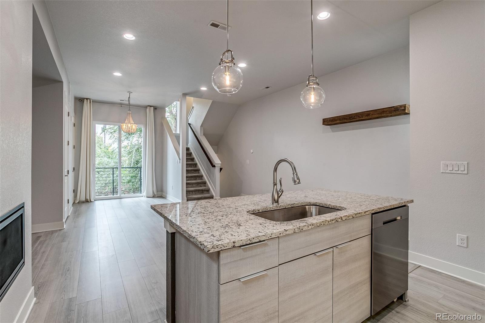 MLS Image #8 for 1621  king street,denver, Colorado