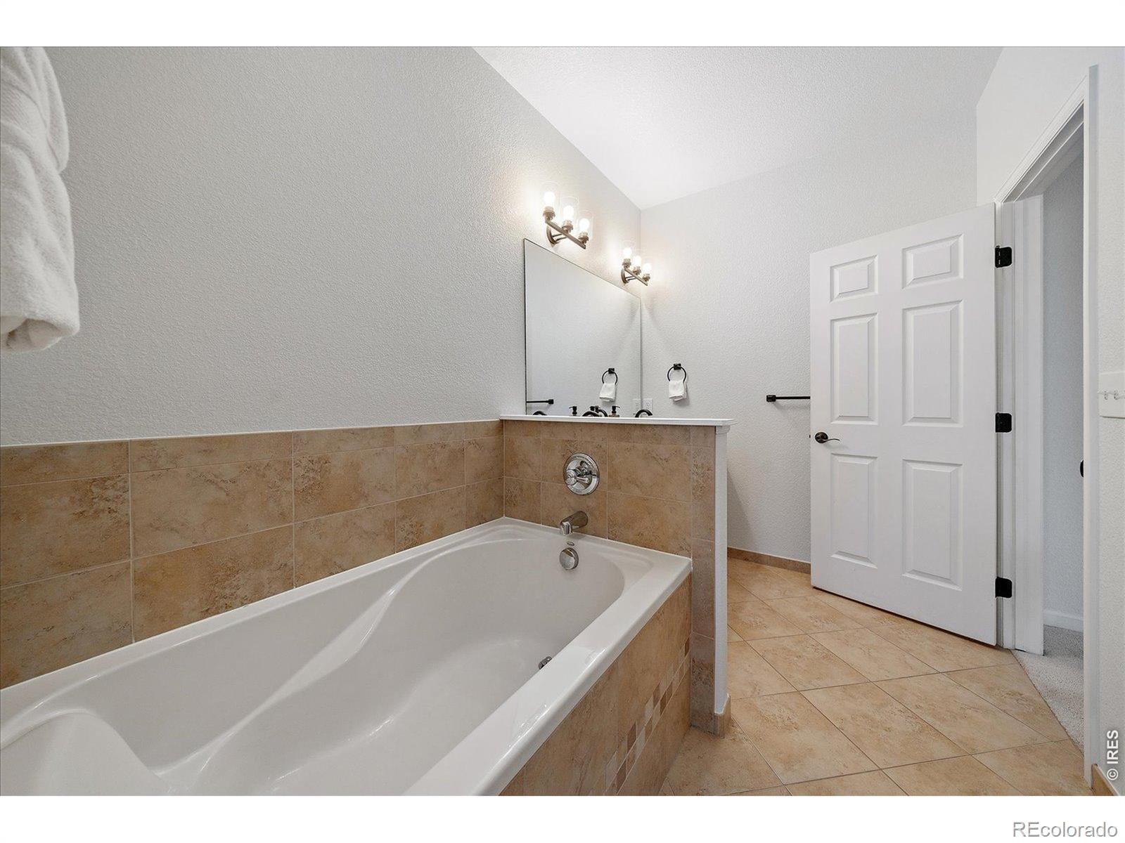 MLS Image #14 for 6737 w yale avenue,lakewood, Colorado