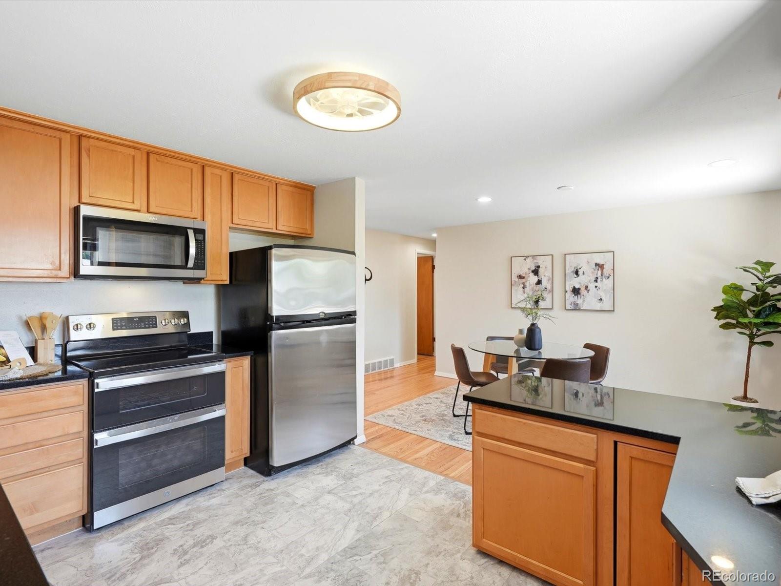 MLS Image #13 for 6309  eaton court,arvada, Colorado