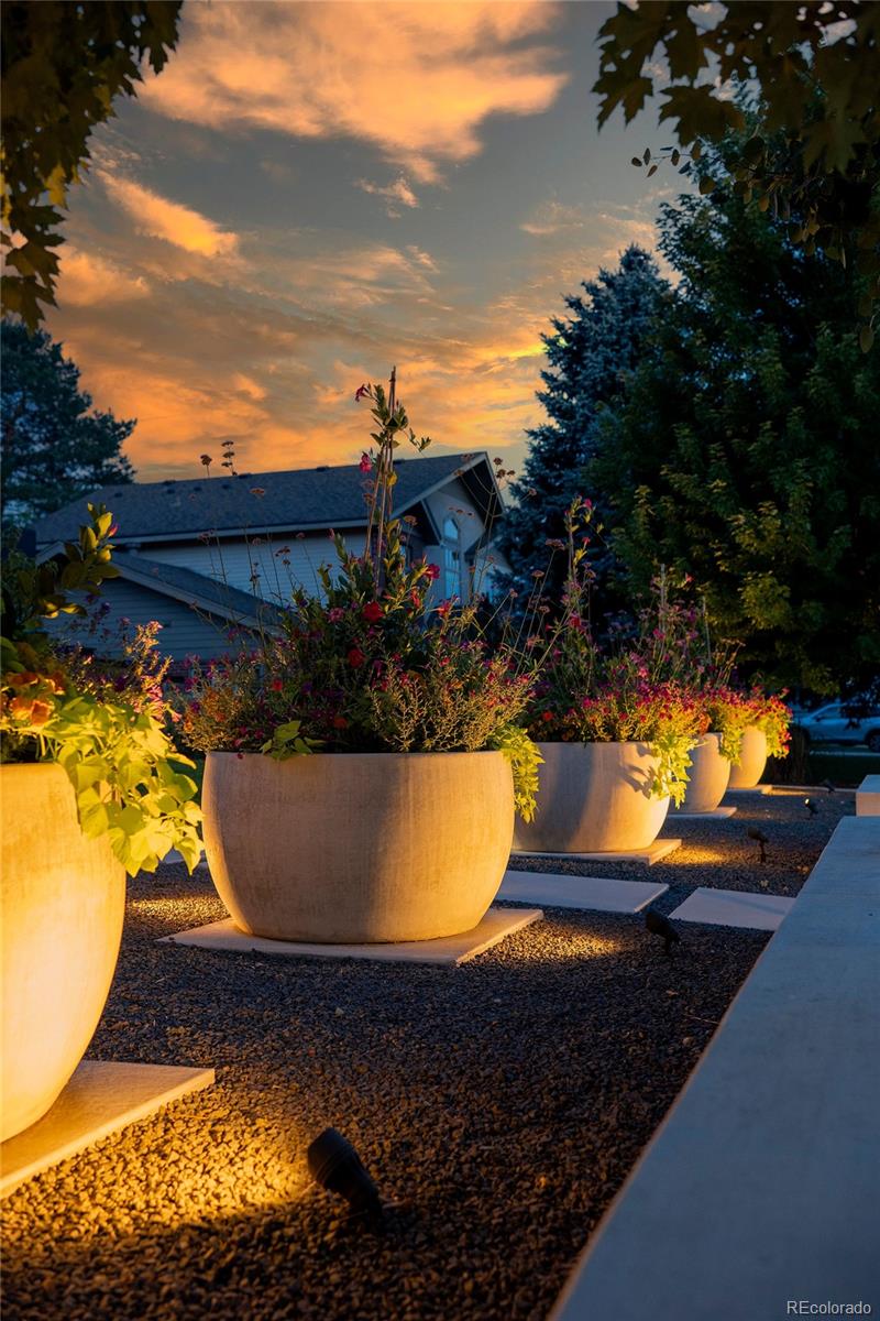 MLS Image #2 for 230 s dexter street,denver, Colorado