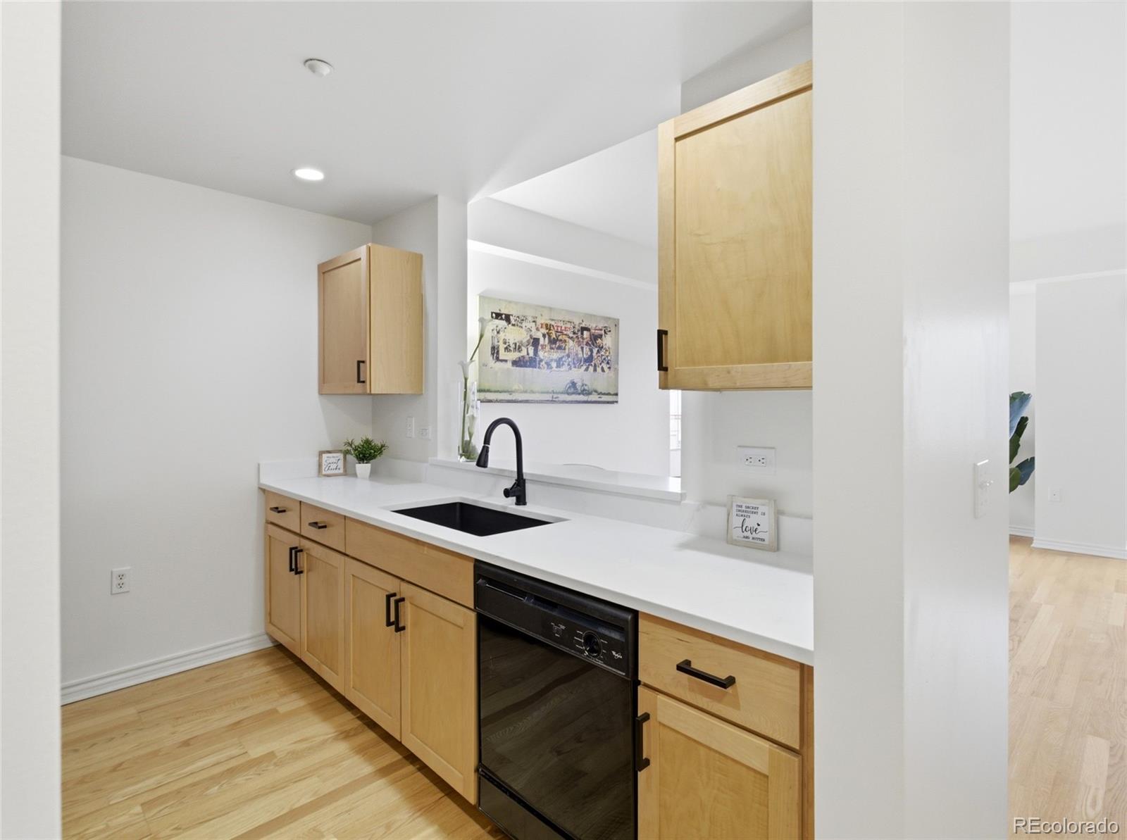 MLS Image #8 for 300 w 11th avenue,denver, Colorado