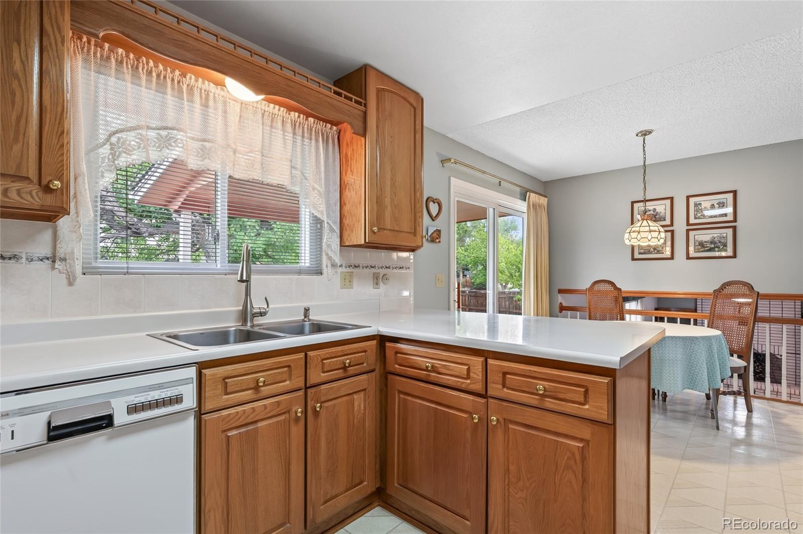 MLS Image #11 for 633 s everett street,denver, Colorado