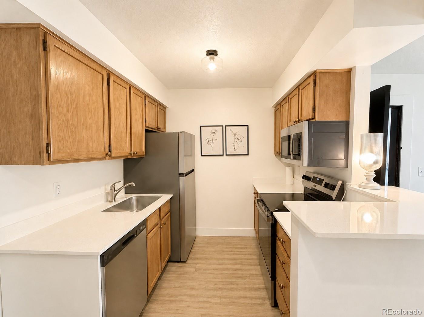 MLS Image #4 for 10150 e virginia avenue,denver, Colorado