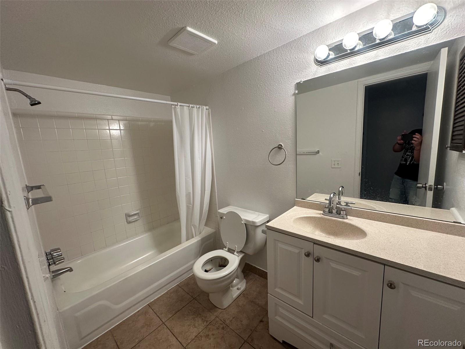 MLS Image #4 for 14500 e 2nd avenue,aurora, Colorado