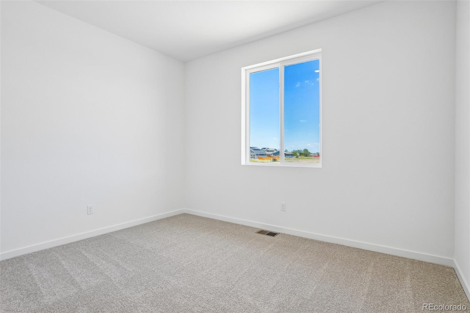 MLS Image #19 for 54973 e 28th place,strasburg, Colorado