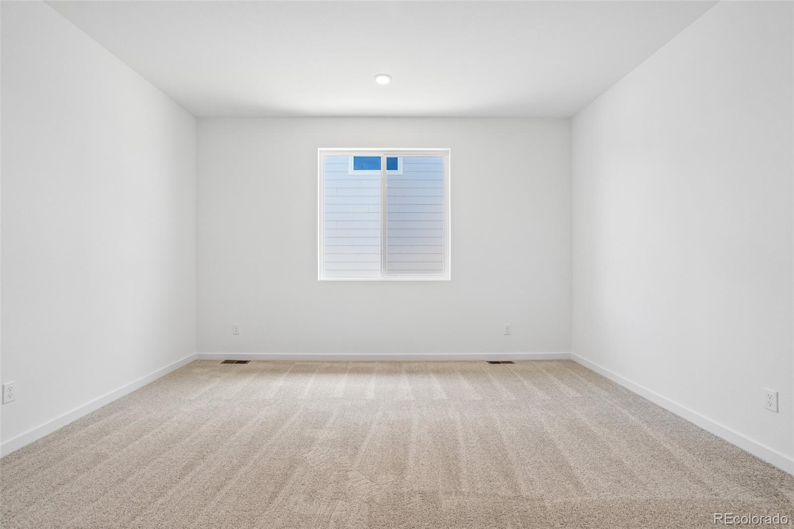 MLS Image #23 for 54973 e 28th place,strasburg, Colorado