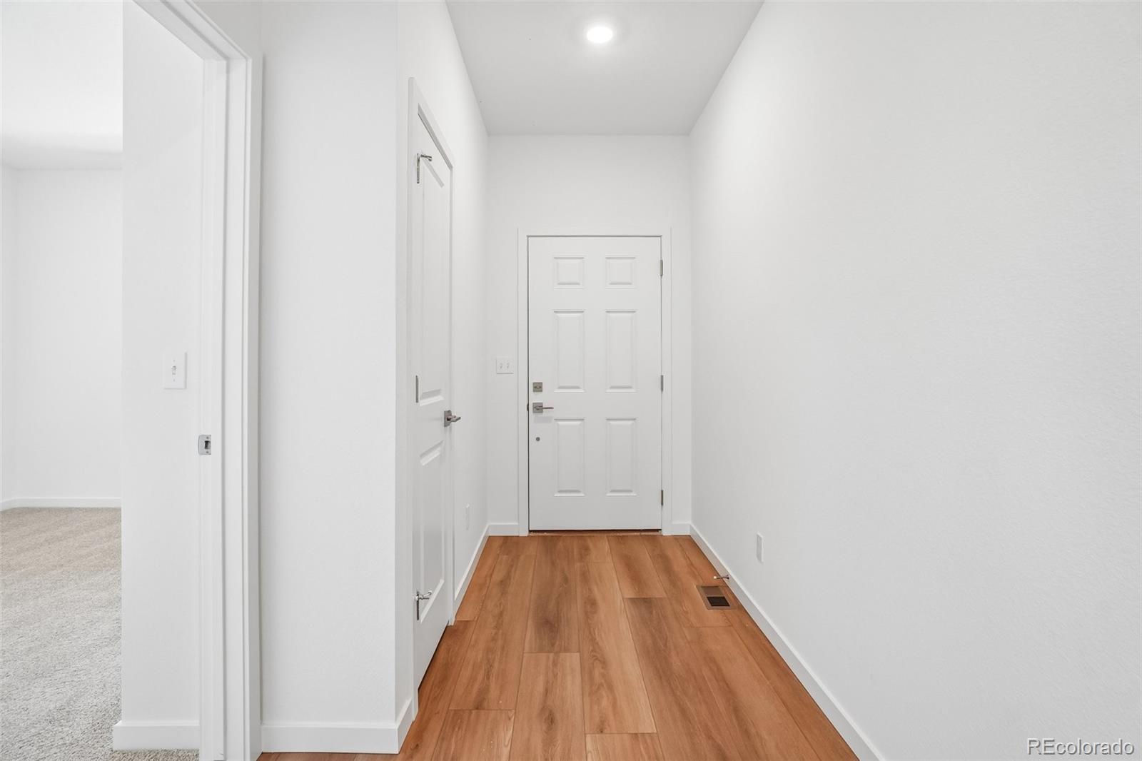 MLS Image #7 for 54973 e 28th place,strasburg, Colorado