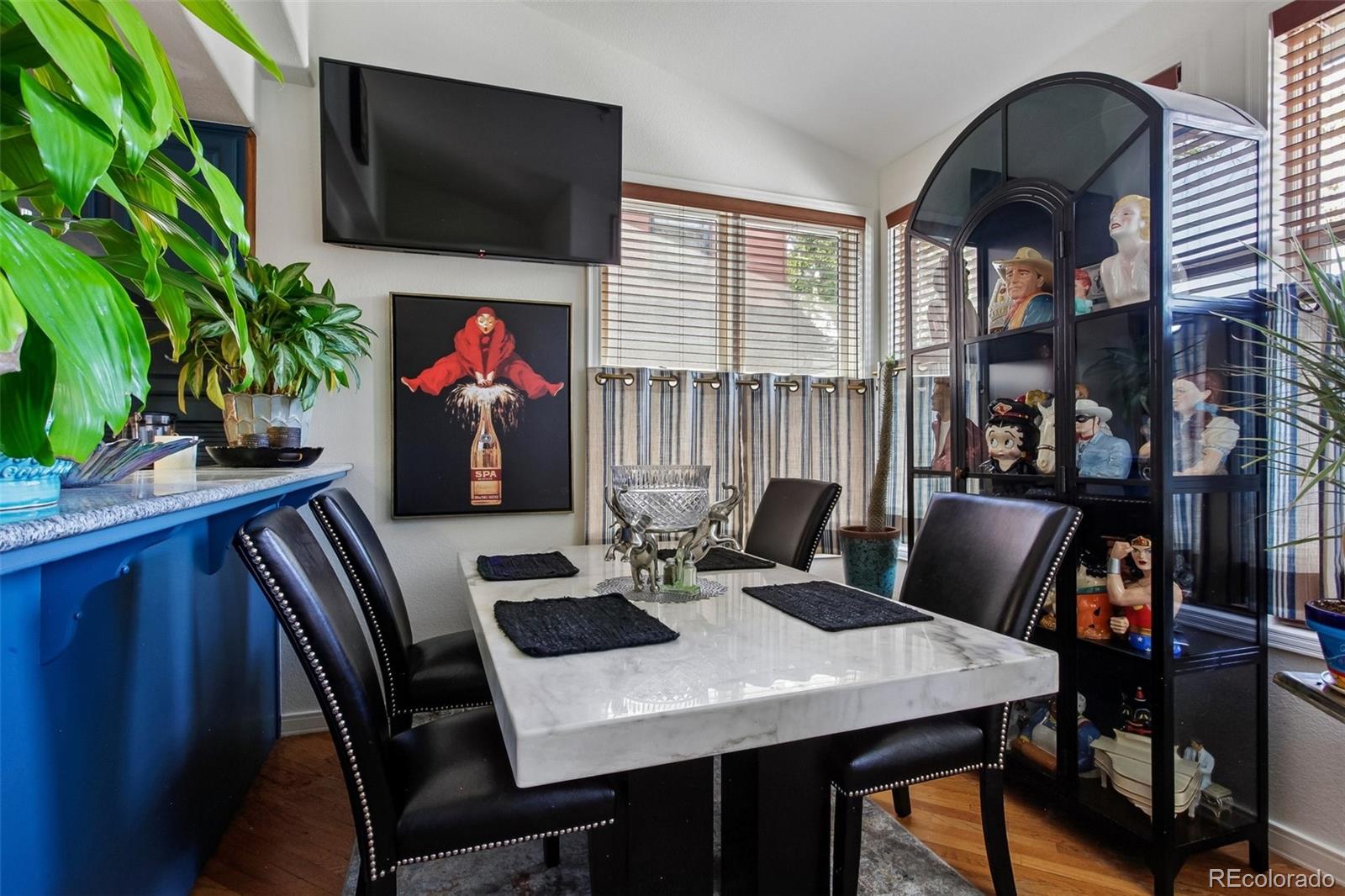 MLS Image #11 for 925 n emerson street,denver, Colorado