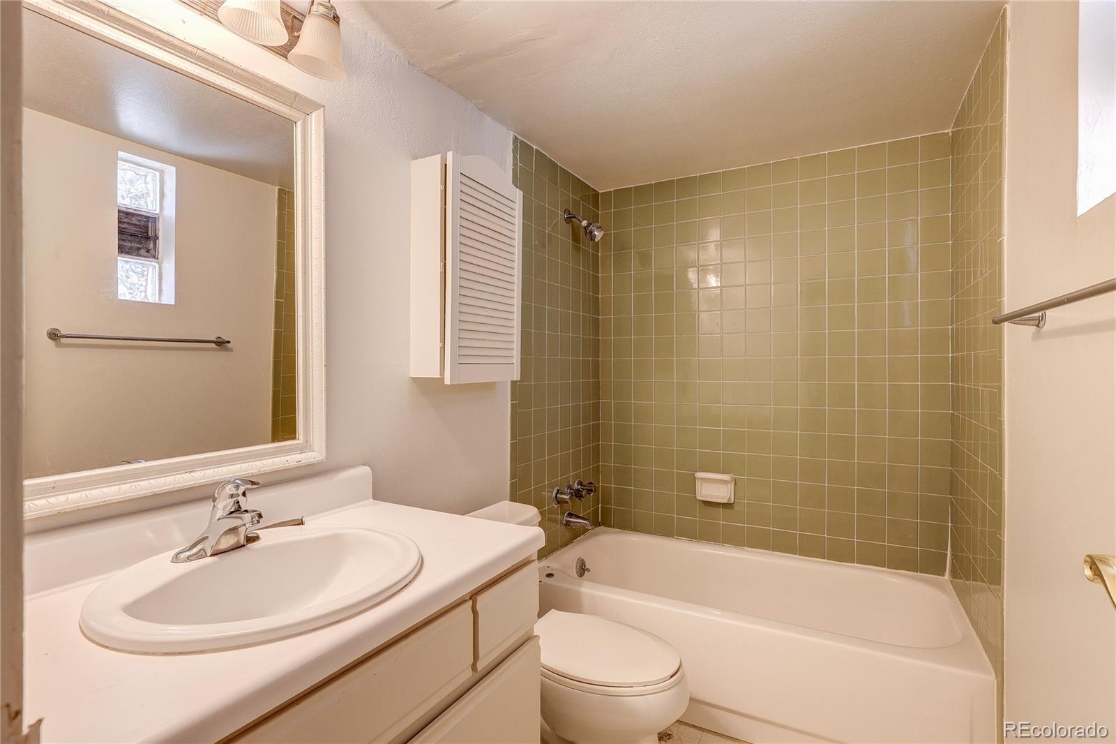 MLS Image #13 for 8060 e girard avenue,denver, Colorado
