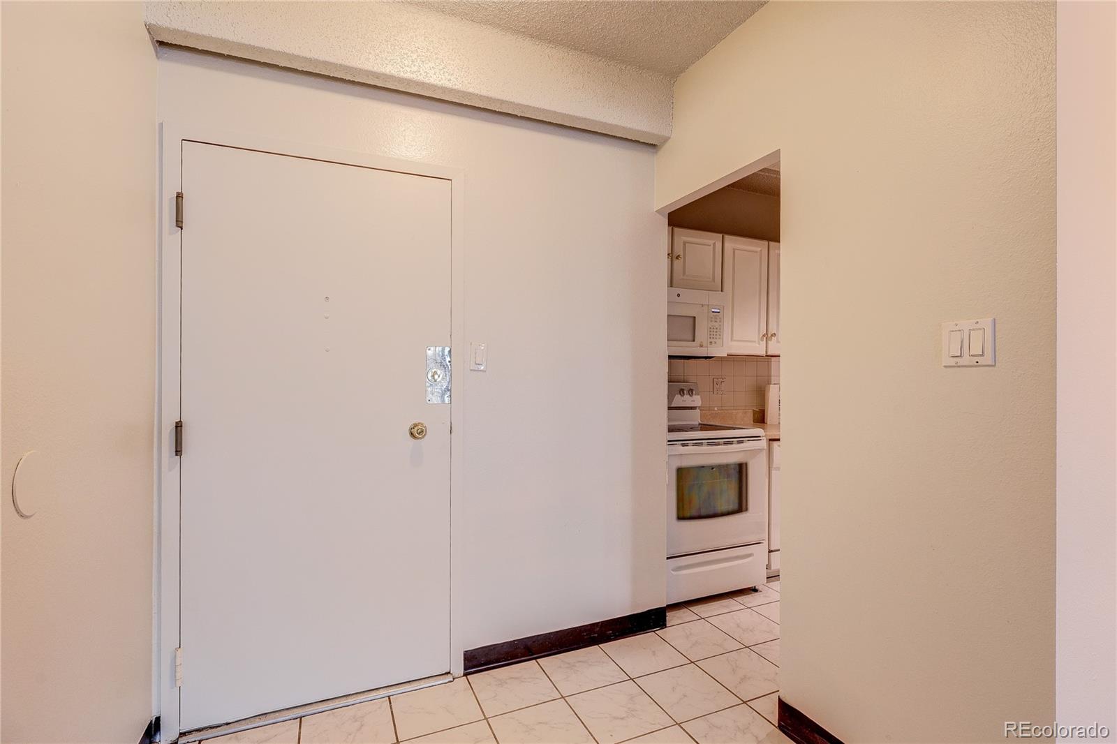 MLS Image #14 for 8060 e girard avenue,denver, Colorado
