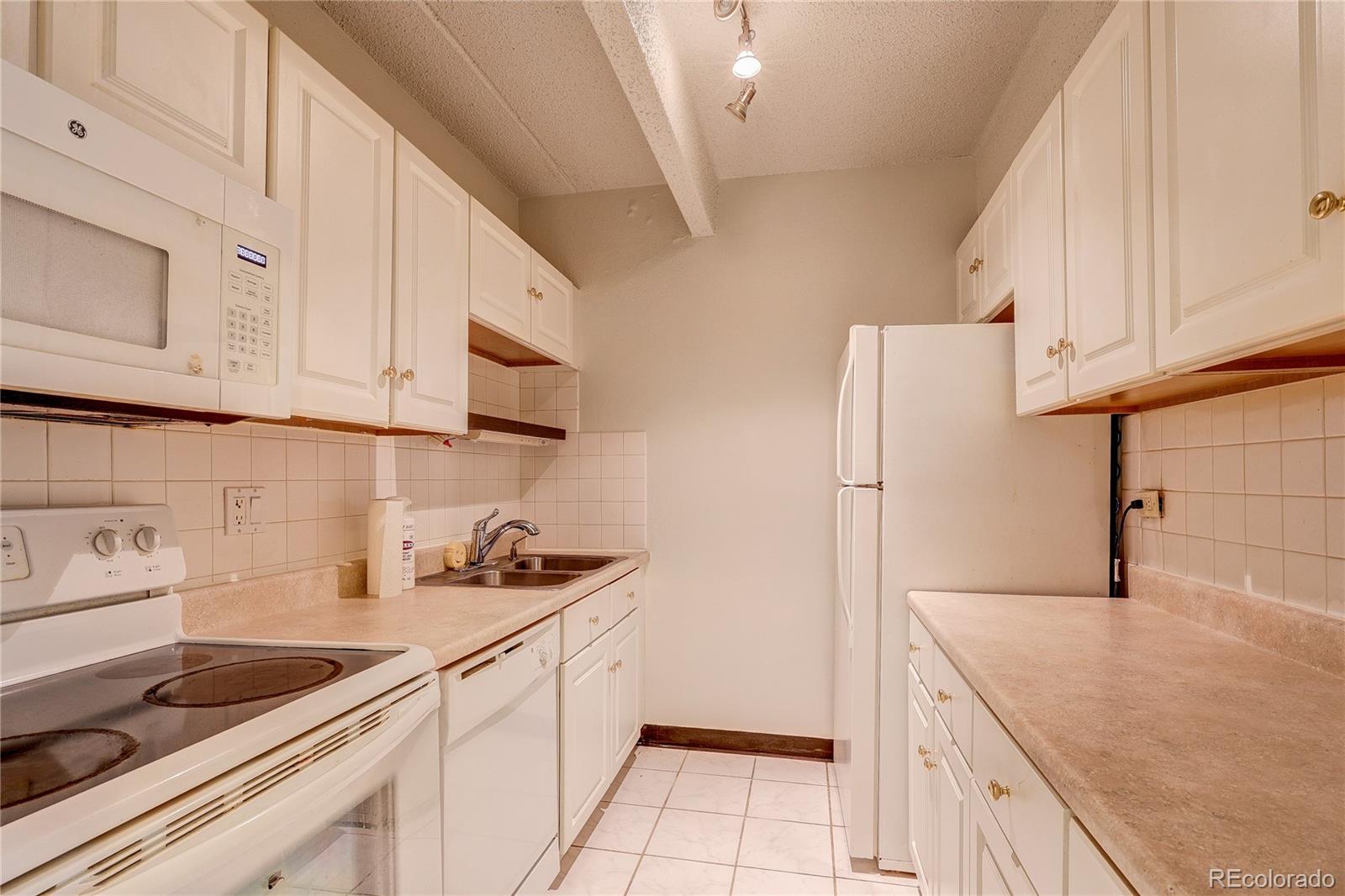MLS Image #7 for 8060 e girard avenue,denver, Colorado