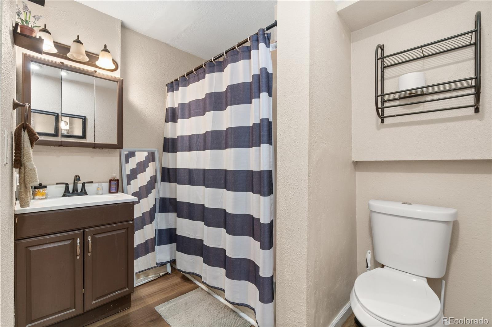 MLS Image #11 for 18983 e 16th place,aurora, Colorado