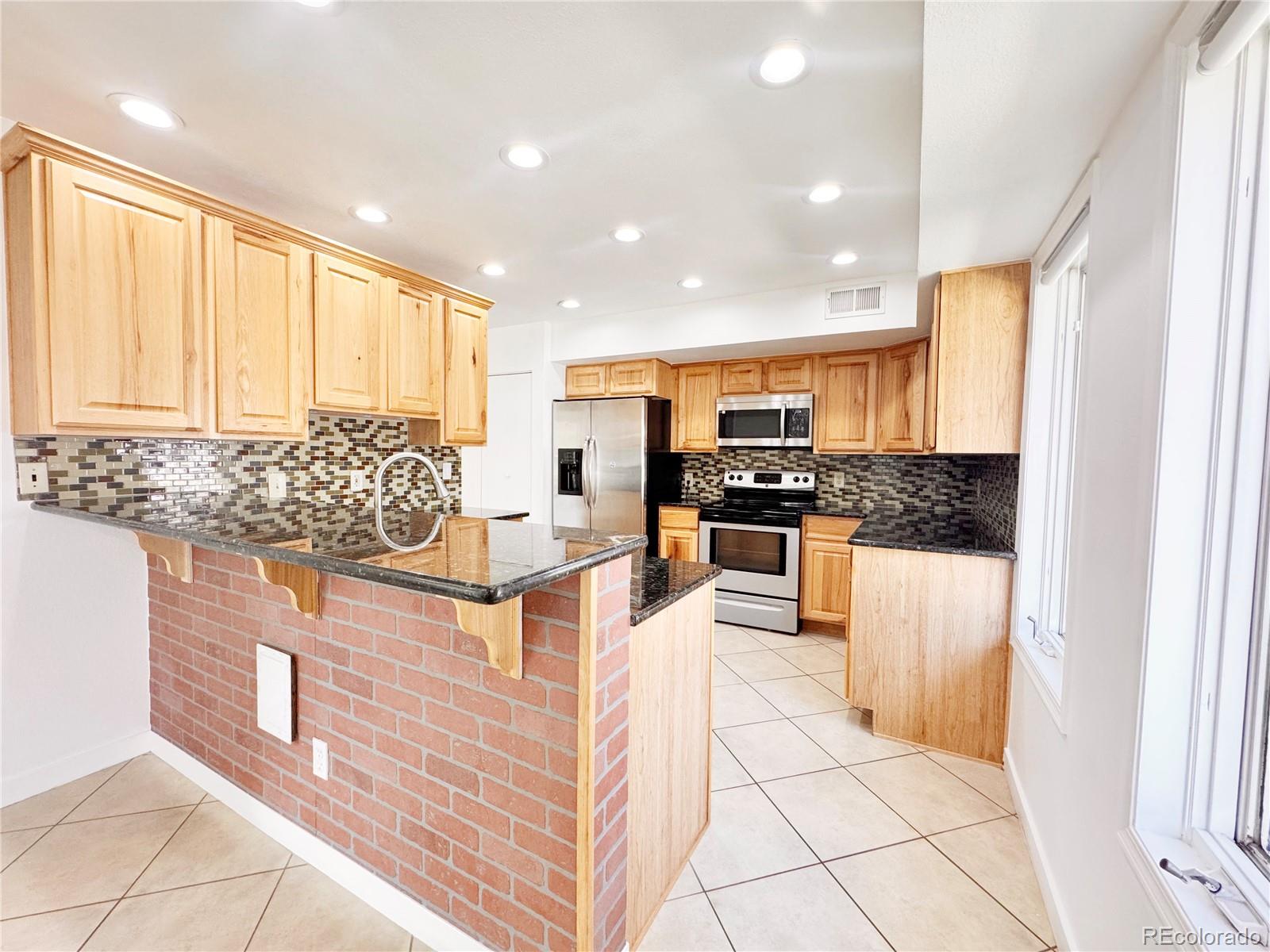 MLS Image #10 for 6425 s dayton street,englewood, Colorado
