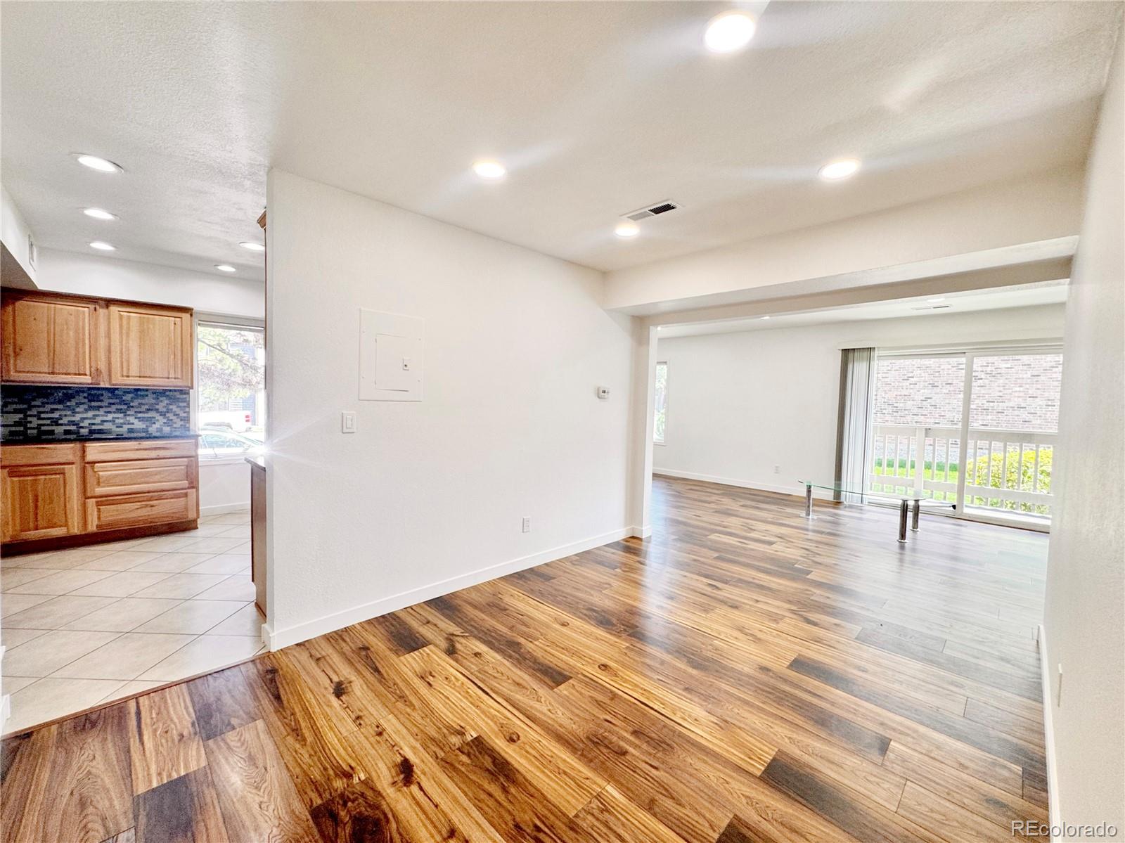 MLS Image #4 for 6425 s dayton street,englewood, Colorado