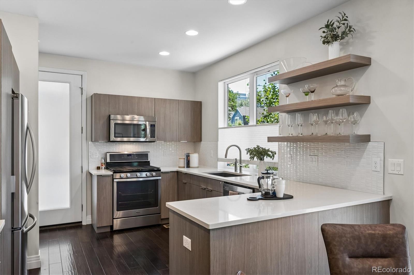 MLS Image #11 for 2480 n clarkson street,denver, Colorado