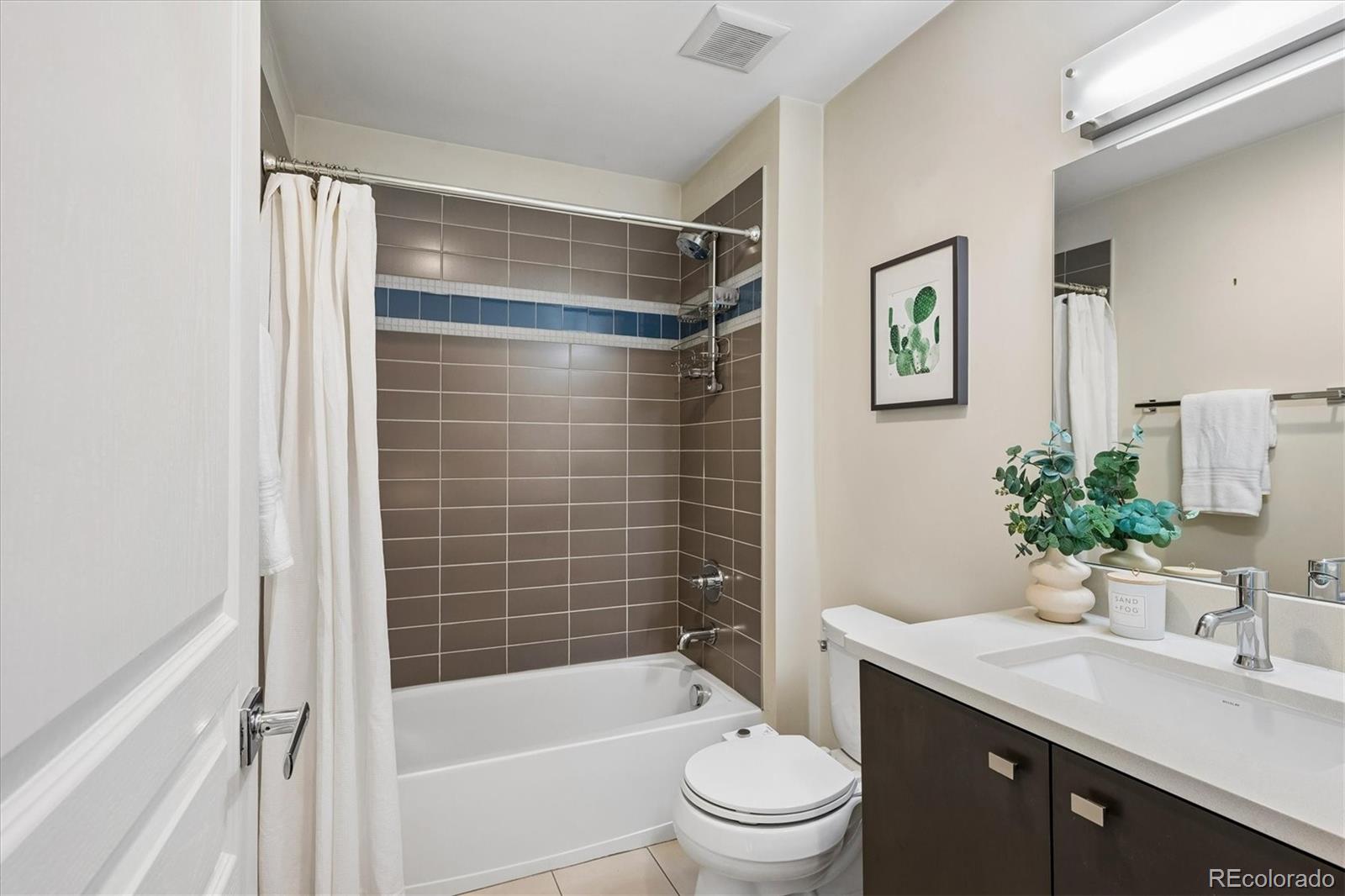 MLS Image #19 for 2480 n clarkson street,denver, Colorado