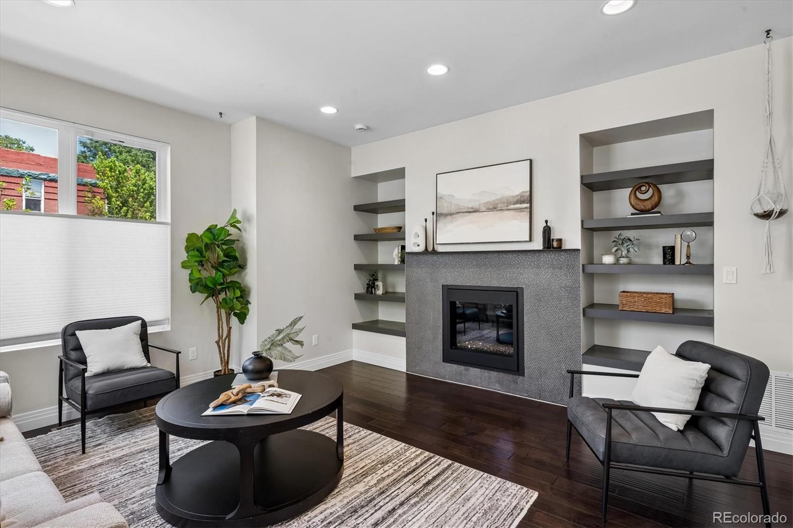 MLS Image #4 for 2480 n clarkson street,denver, Colorado
