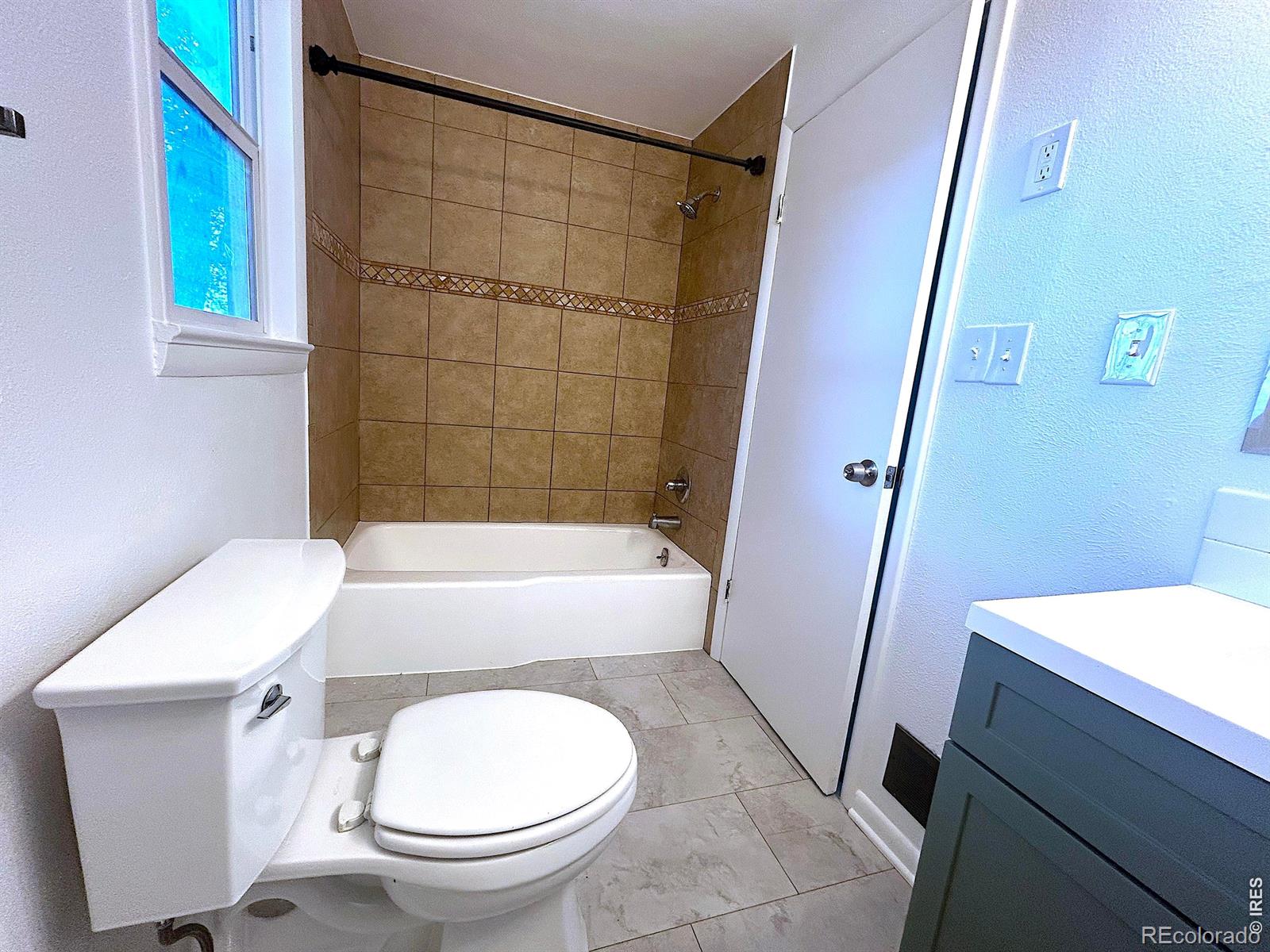 MLS Image #11 for 24801  1st street,galeton, Colorado
