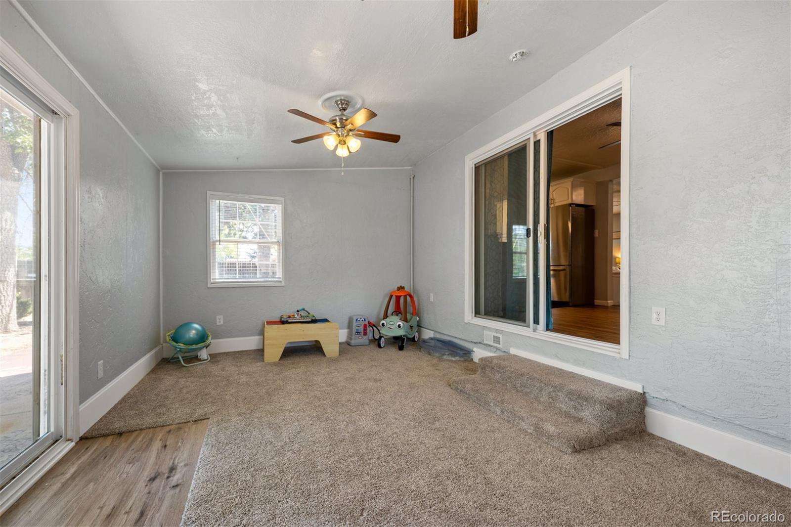 MLS Image #10 for 40  normandy circle,pueblo, Colorado