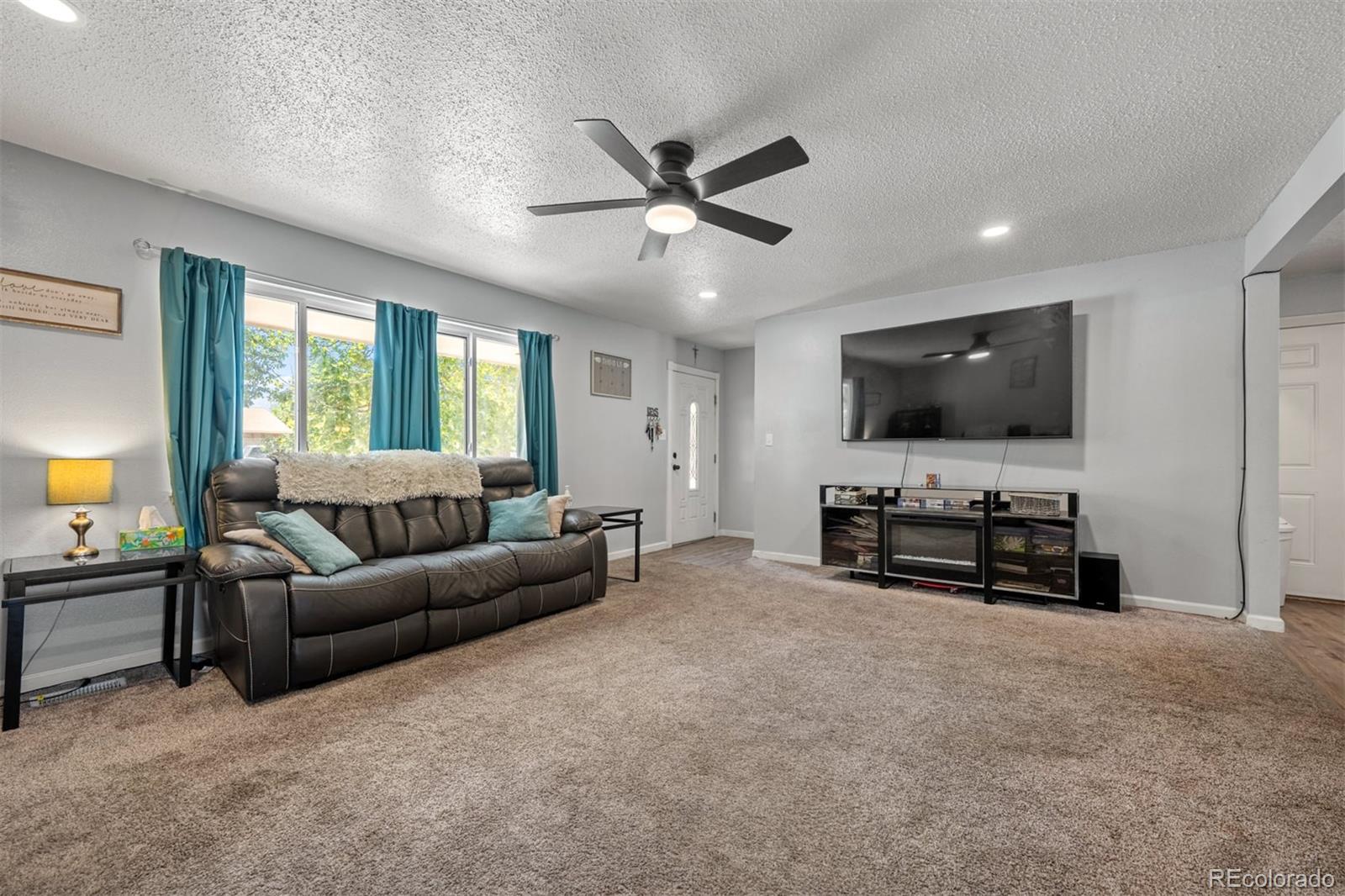 MLS Image #3 for 40  normandy circle,pueblo, Colorado
