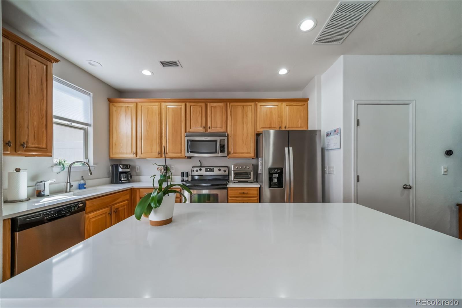 MLS Image #11 for 13694 e weaver place,englewood, Colorado