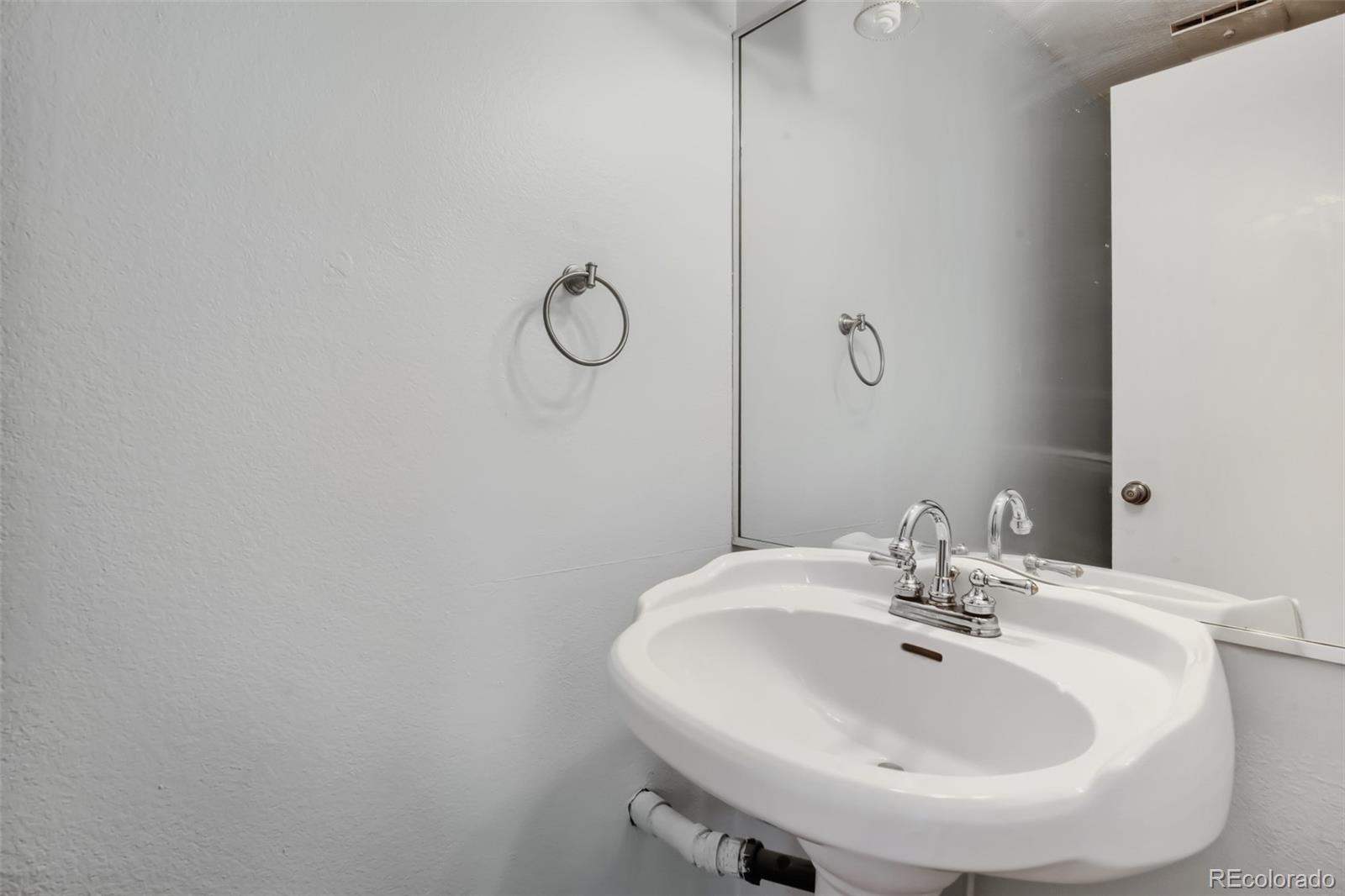 MLS Image #11 for 11703 e cornell circle,aurora, Colorado