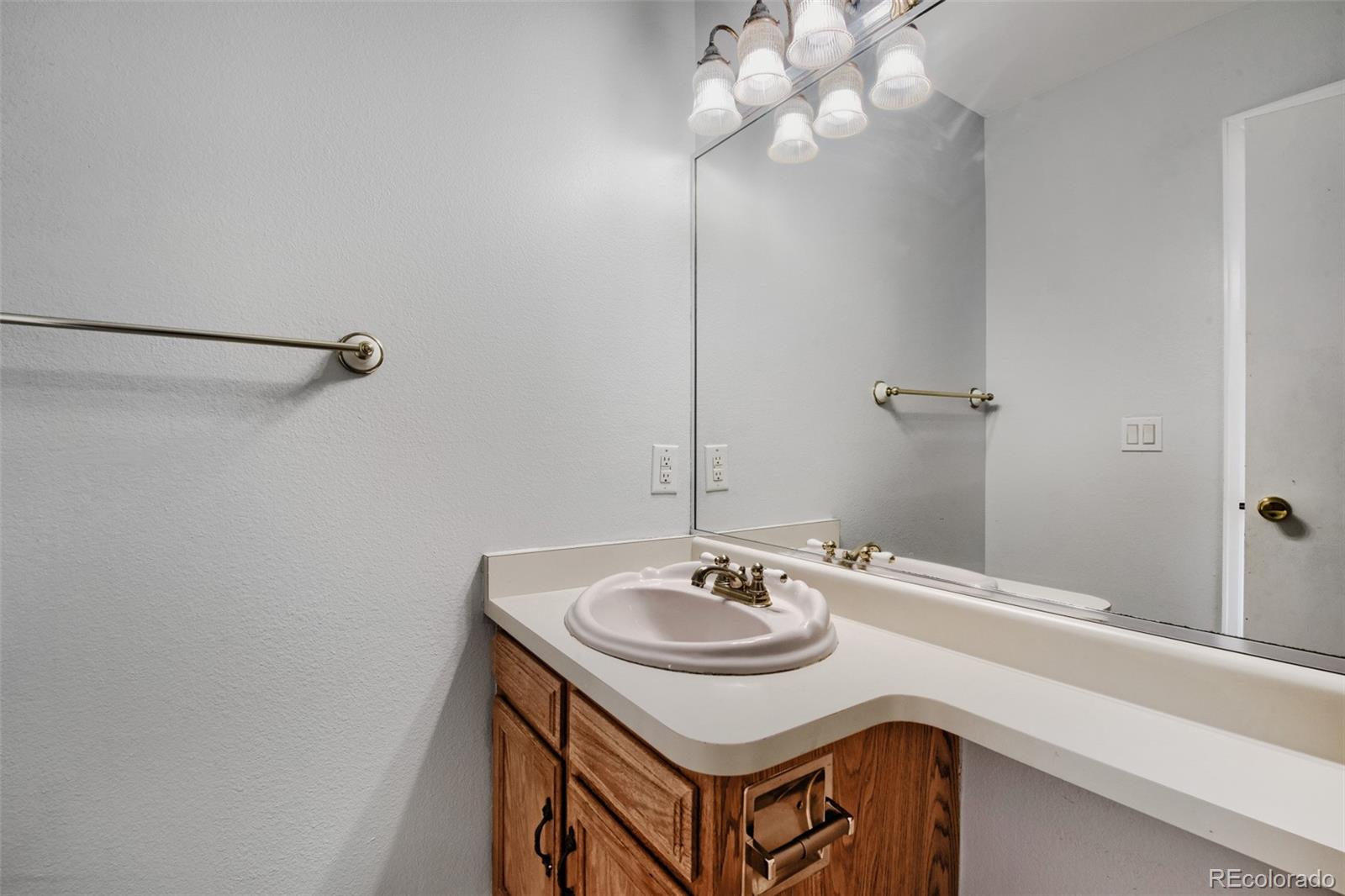 MLS Image #16 for 11703 e cornell circle,aurora, Colorado