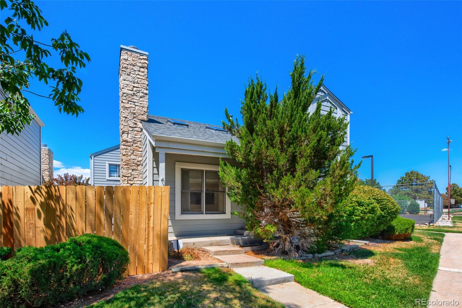 MLS Image #2 for 11703 e cornell circle,aurora, Colorado